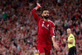 爱游戏娱乐-包含萨拉赫意外战胜瑞士队，出色防守引爆全场！比赛高潮迭起的词条