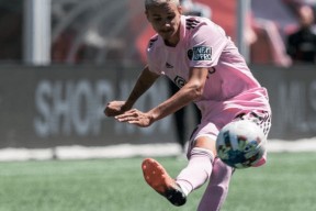 AYX SPORTS-马赛对里昂的比赛为什么延期