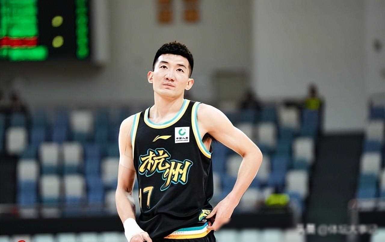 关于洛杉矶湖人加时末段调整名单，志在CBA季后赛名次提升，气氛紧张，医务组通报恢复的信息